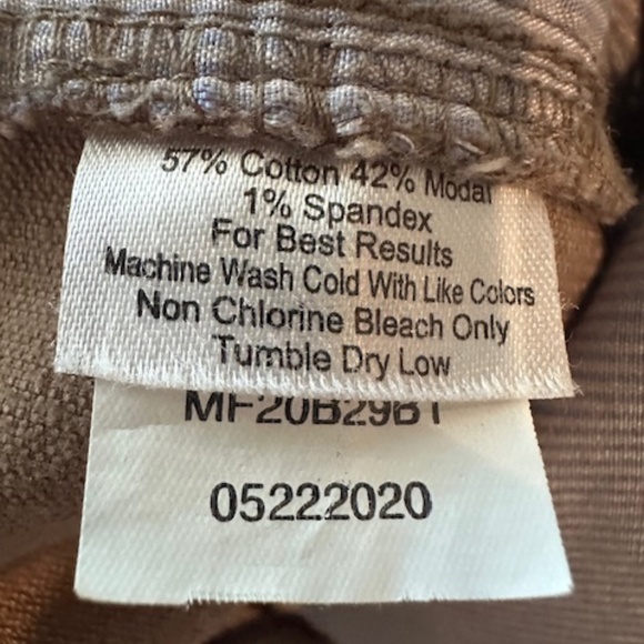 Peter Millar Cords Sz 42x34 Khaki - Picture 4 of 4